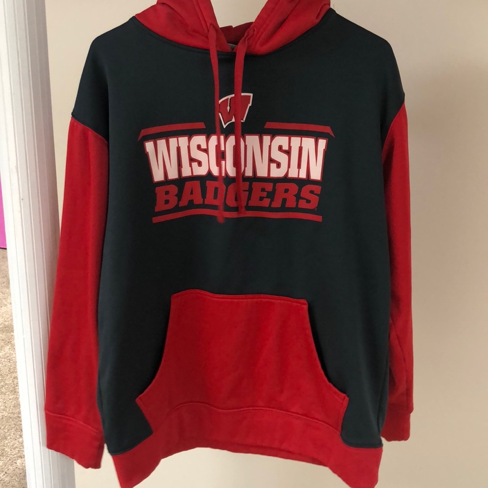 Men’s Wisconsin Badger hoodie
